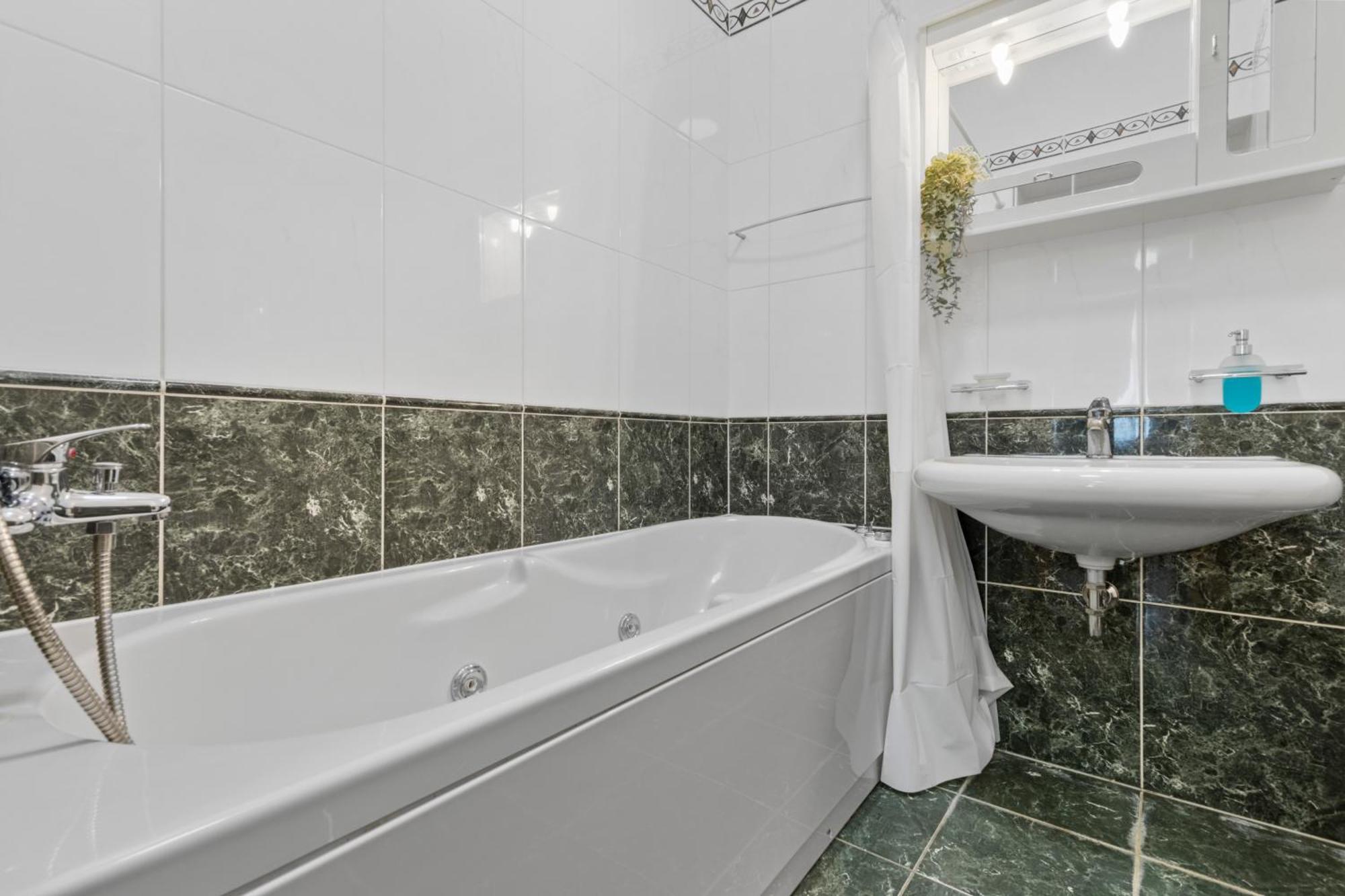 Luxe Living At Old Town Center Appartement Bratislava Buitenkant foto