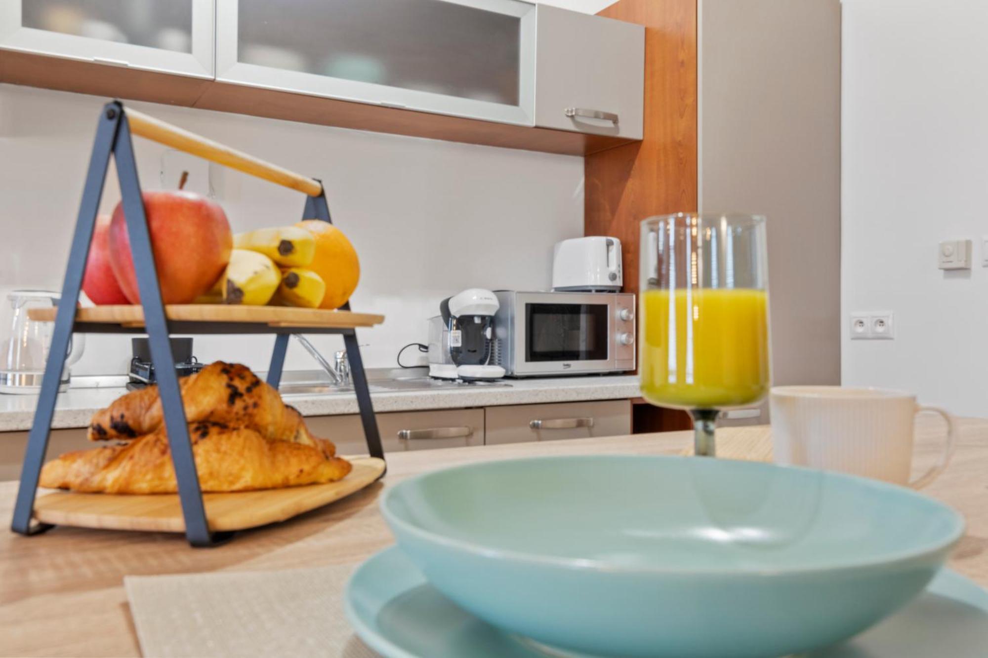 Luxe Living At Old Town Center Appartement Bratislava Buitenkant foto